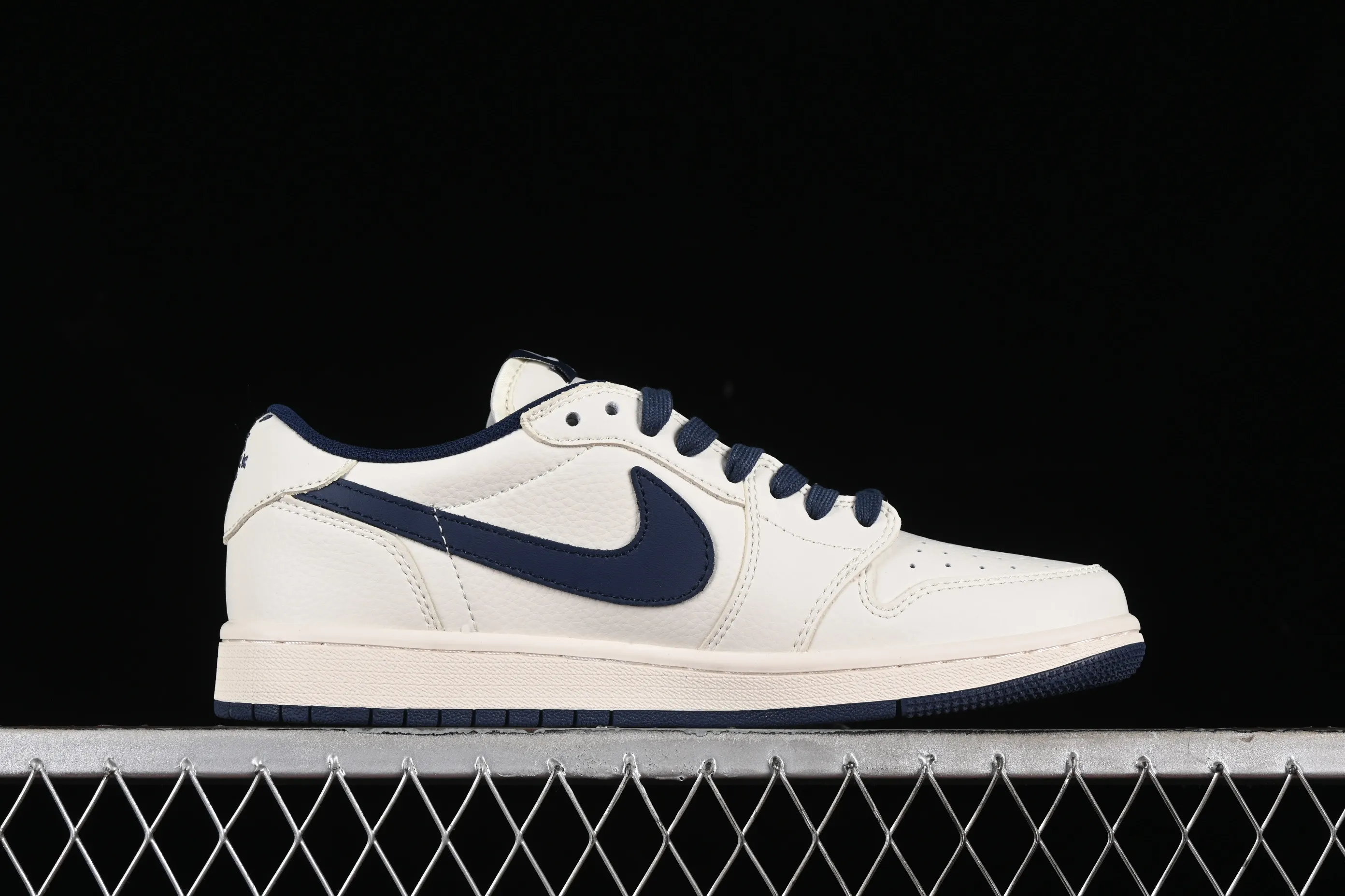 All categories Air Jordan Jordan series basketball shoes Air Jordan 1 Low High-end customized low-top sneakers Travis Scott x Fragment Design x Air Jordan 1 Low OG SP AJ1 Joe 1 Supreme joint-off-white navy low-top cultural casual sneakers XZ116